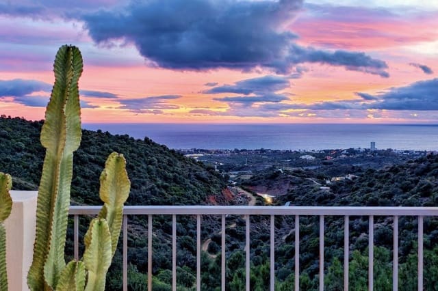 2 quarto Penthouse para venda em Marbella - 549 000 € (Ref: 9615579)