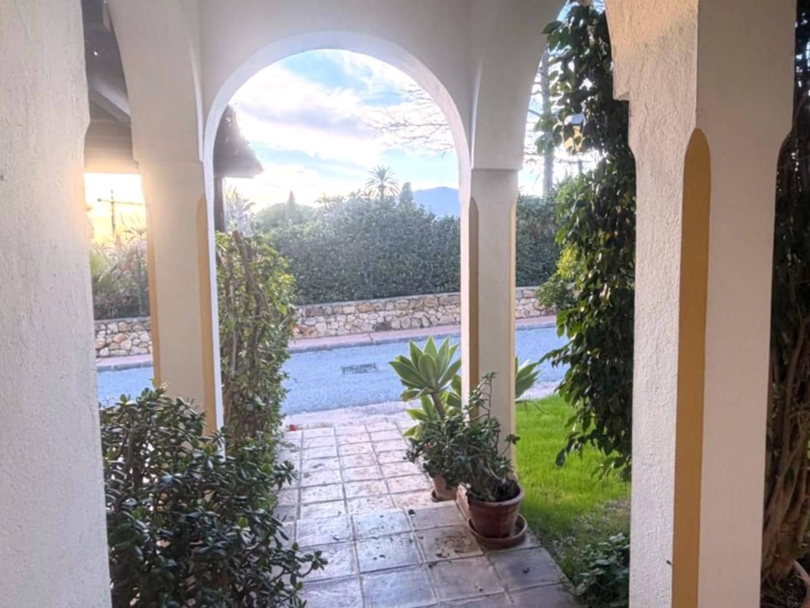 4 sypialnia Dom na sprzedaż w New Golden Mile - 515 000 € (Ref: 9615580)