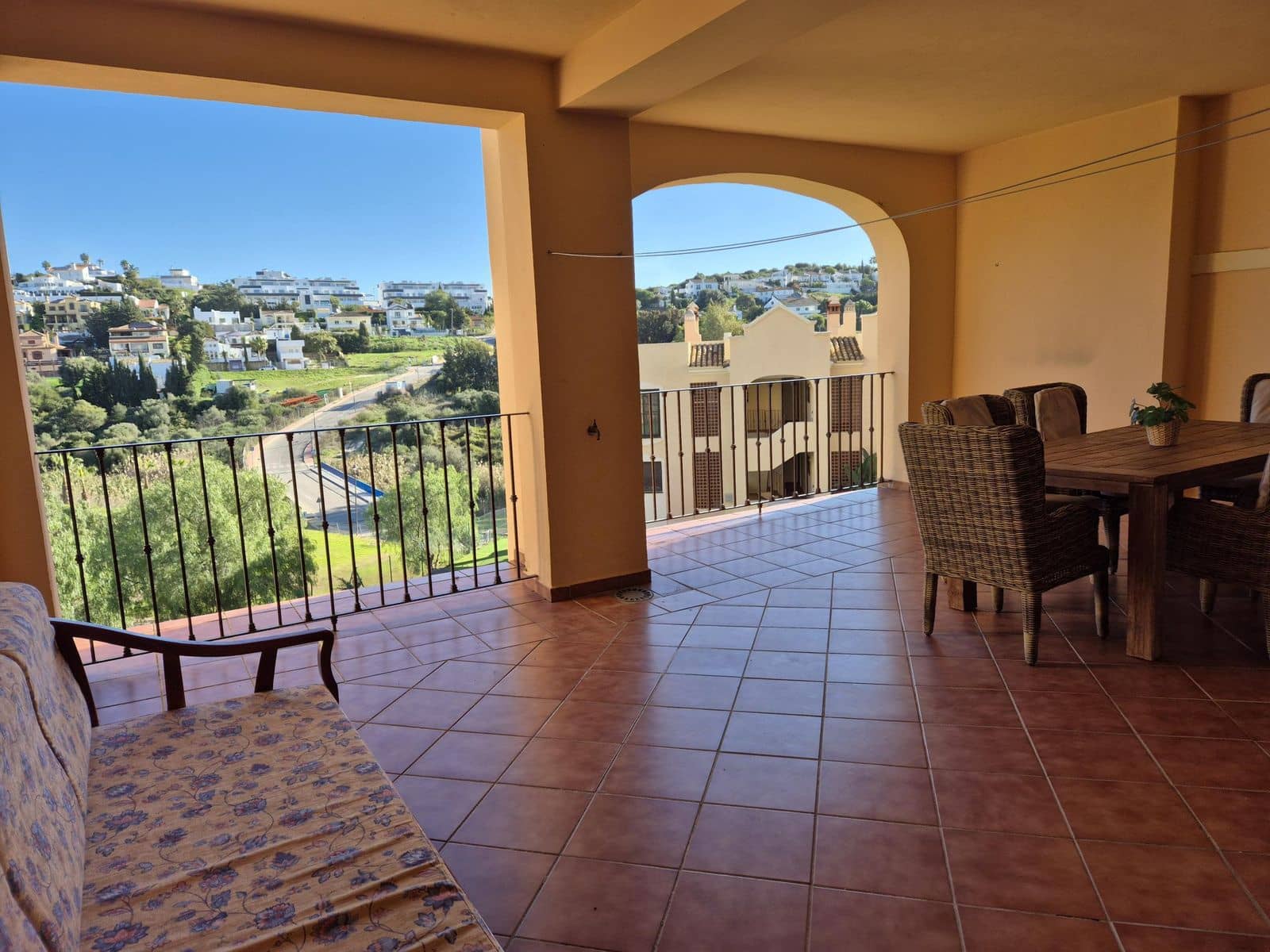 2 sovrum Lägenhet till salu i Estepona - 329 000 € (Ref: 9615581)