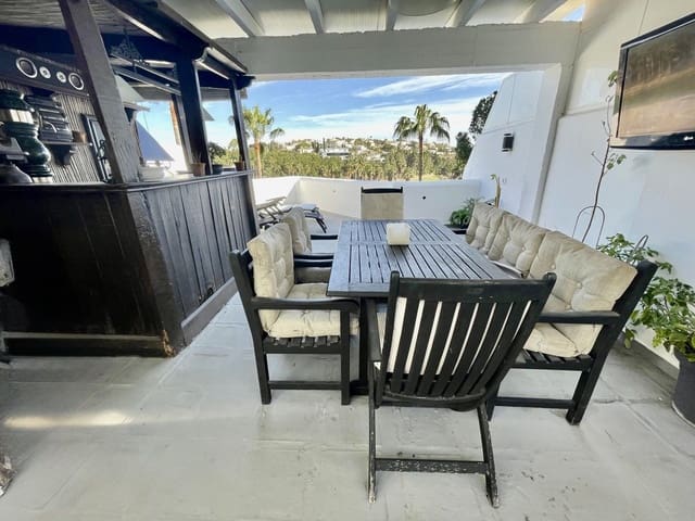 Casa de 3 habitaciones en Benalmádena en venta - 660.000 € (Ref: 9615583)