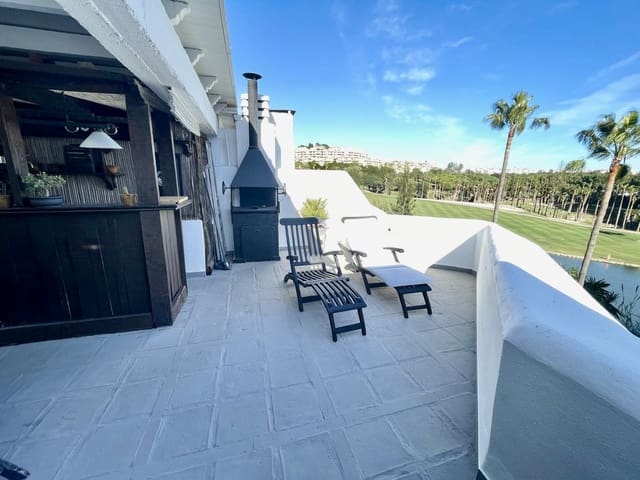 Casa de 3 habitaciones en Benalmádena en venta - 660.000 € (Ref: 9615583)