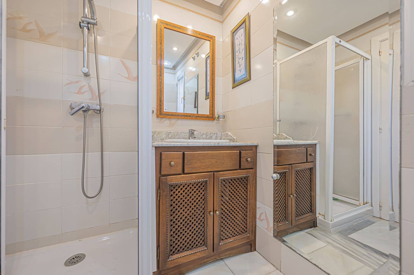 4 makuuhuone Omakotitalo myytävänä paikassa Golden Mile - 879 000 € (Ref: 9615589)