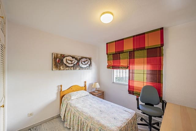 4 makuuhuone Omakotitalo myytävänä paikassa Golden Mile, Marbella - 879 000 € (Ref: 9615589)