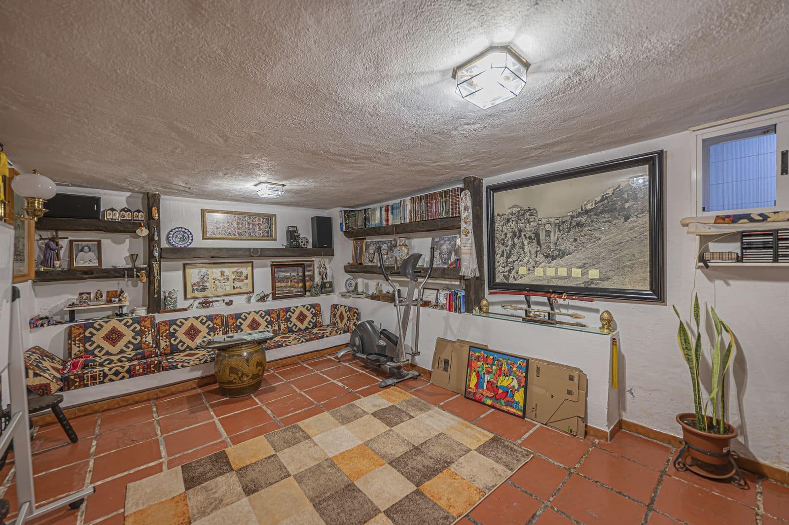 4 makuuhuone Omakotitalo myytävänä paikassa Golden Mile - 879 000 € (Ref: 9615589)