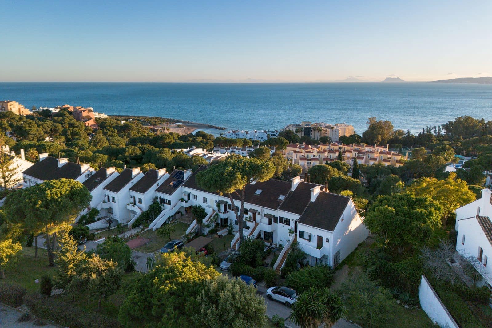 4 soverom Hus til salgs i Estepona - € 675 000 (Ref: 9615595)