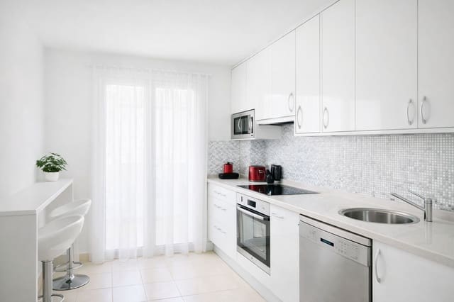 2 quarto Apartamento para venda em Estepona - 820 000 € (Ref: 9615596)