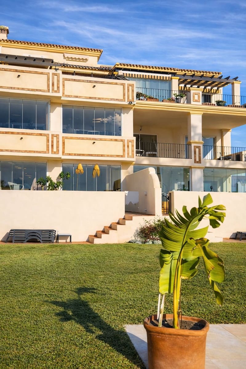 2 quarto Apartamento para venda em Estepona - 820 000 € (Ref: 9615596)