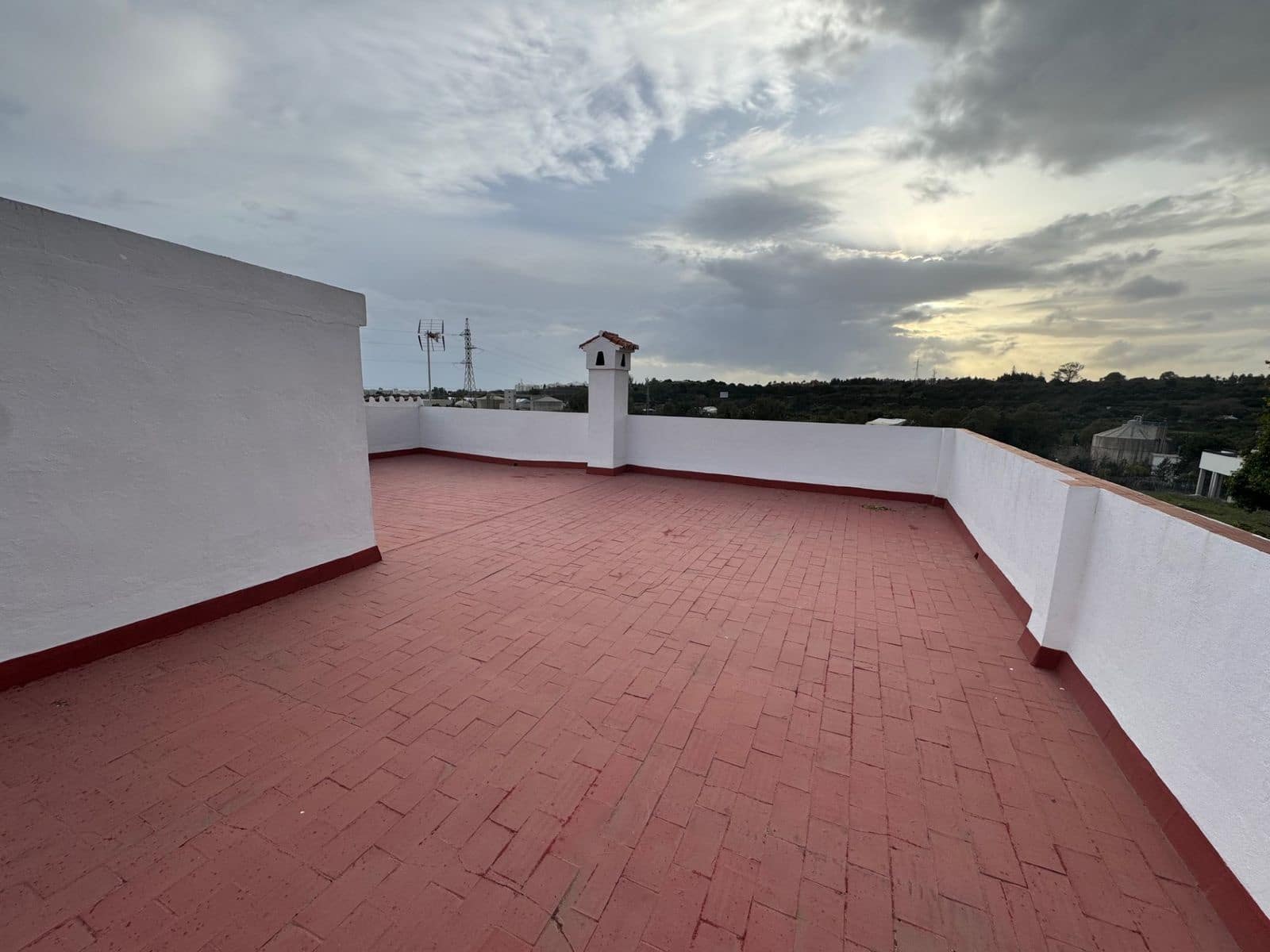 4 makuuhuone Huvila myytävänä paikassa Guadalmansa - 1 410 500 € (Ref: 9615597)