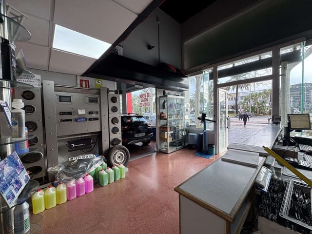 Autotalli myytävänä paikassa Marbella - 2 200 000 € (Ref: 9615598)