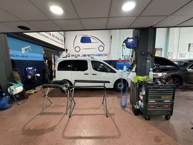 Autotalli myytävänä paikassa Marbella - 2 200 000 € (Ref: 9615598)