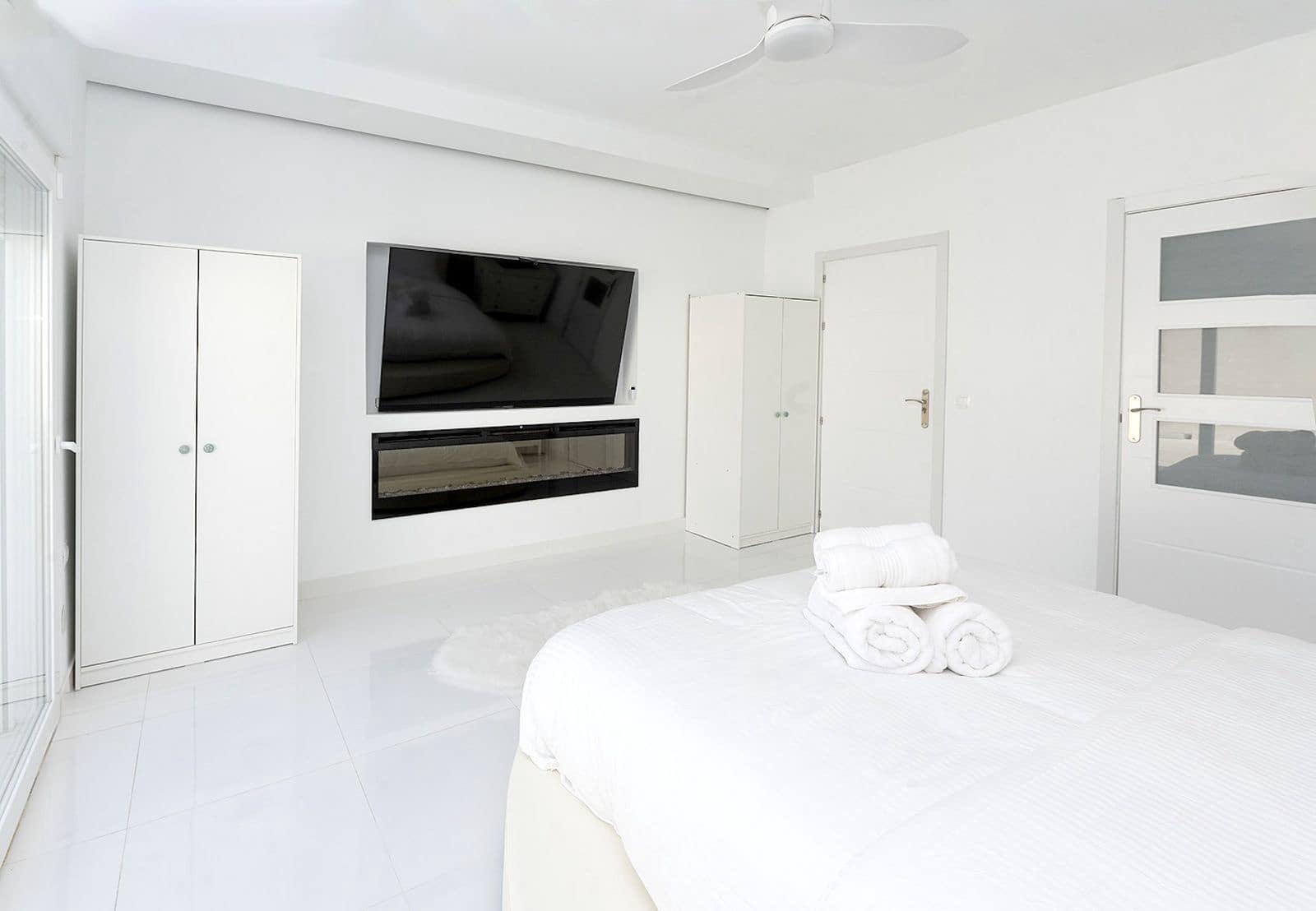 6 bedroom Villa for sale in Benalmadena - € 1,595,000 (Ref: 9615603)