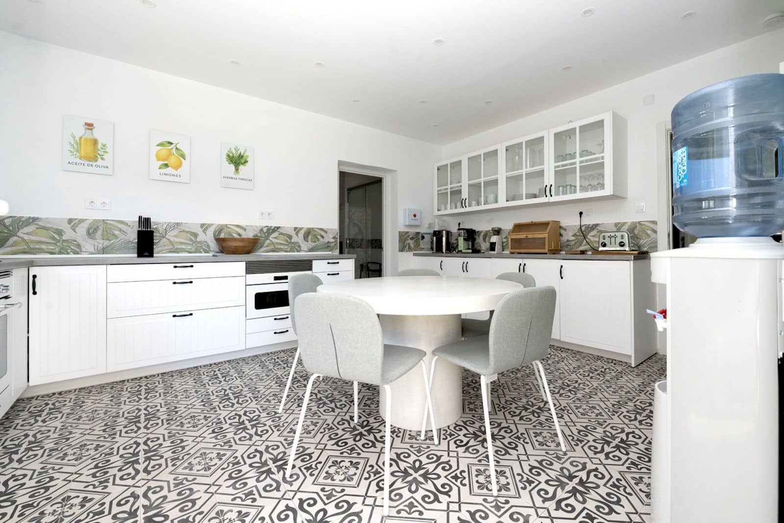 6 bedroom Villa for sale in Benalmadena - € 1,595,000 (Ref: 9615603)