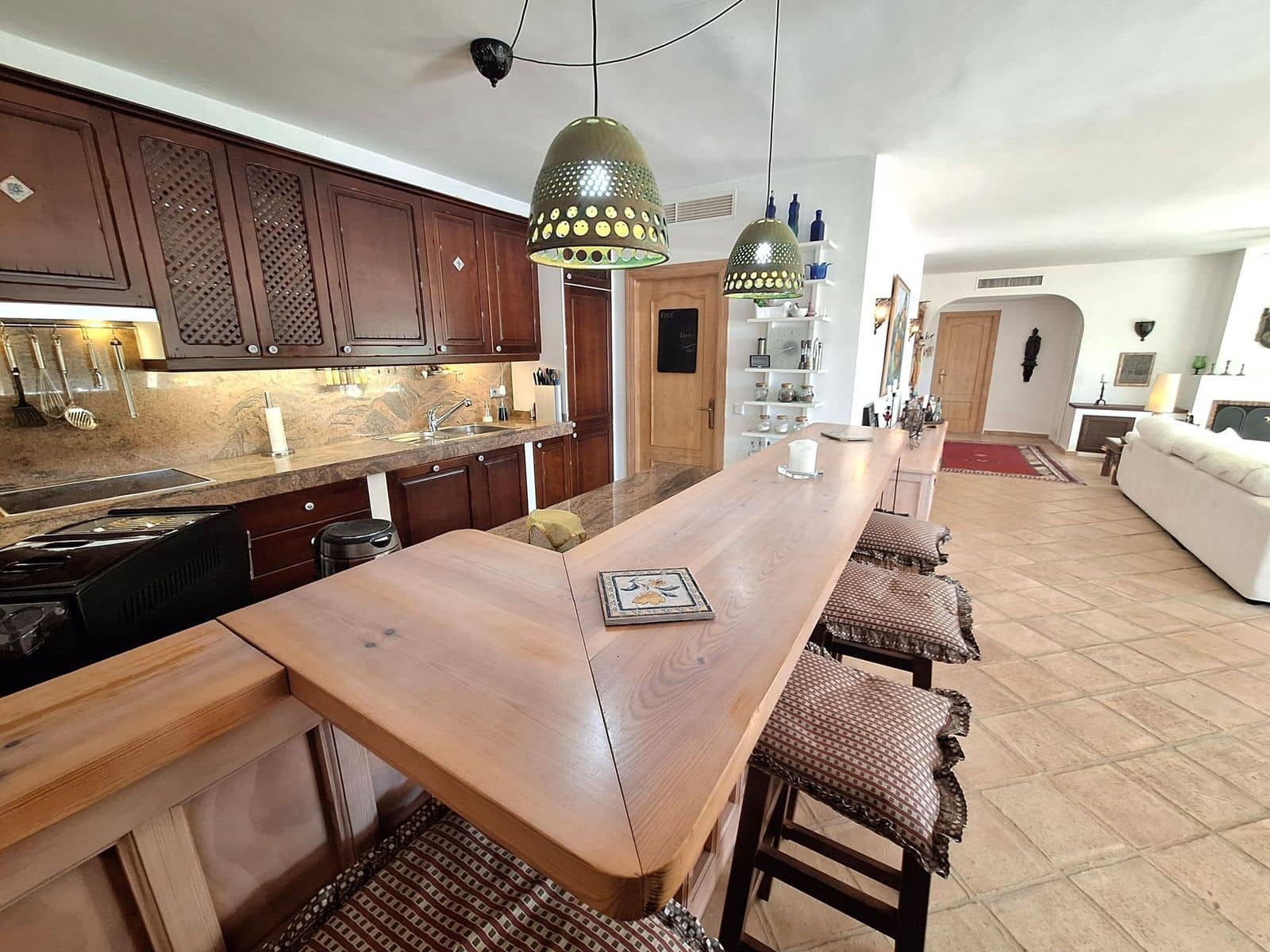 2 sypialnia Willa na sprzedaż w Benahavis - 986 000 € (Ref: 9615604)