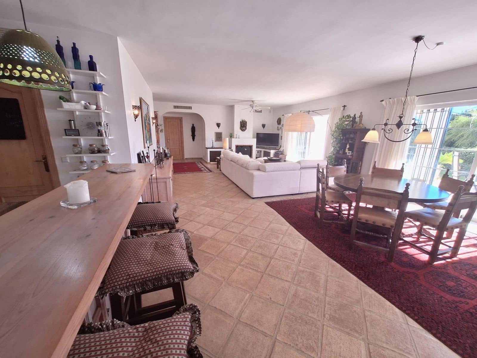 2 sypialnia Willa na sprzedaż w Benahavis - 986 000 € (Ref: 9615604)