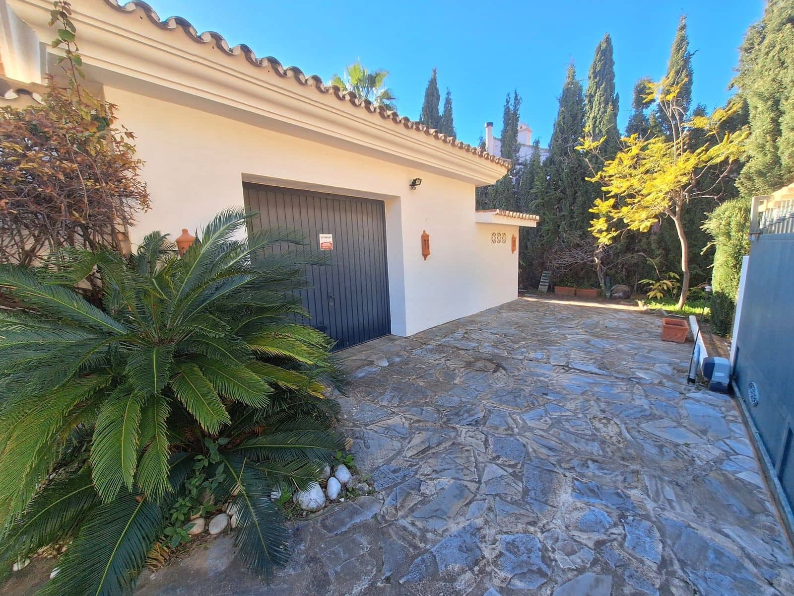 2 sypialnia Willa na sprzedaż w Benahavis - 986 000 € (Ref: 9615604)