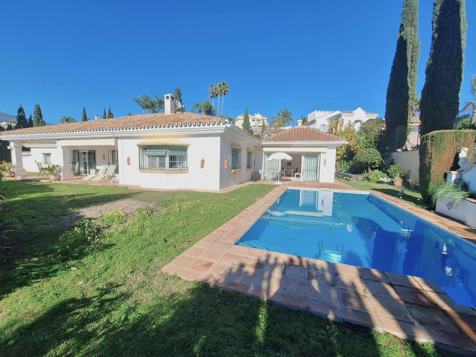 2 sypialnia Willa na sprzedaż w Benahavis - 986 000 € (Ref: 9615604)