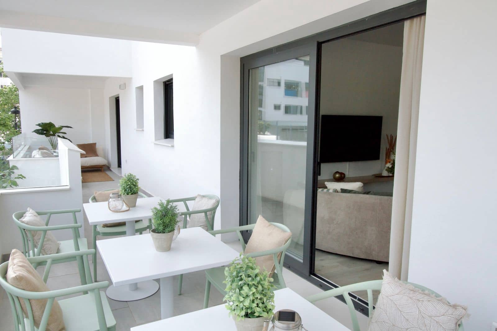 3 chambre Appartement à vendre à Estepona - 475 000 € (Ref: 9615609)