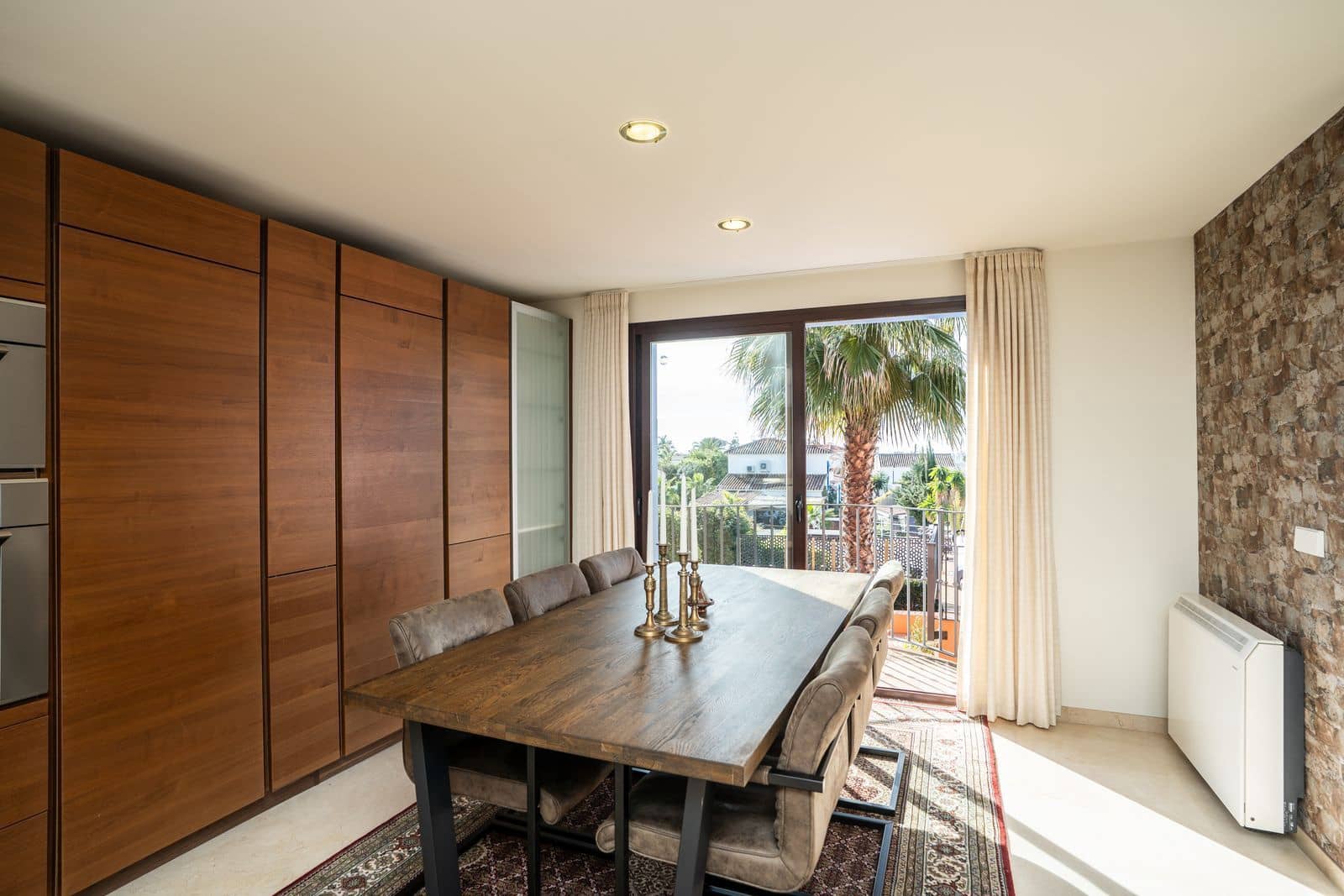 3 slaapkamer Villa te koop in Marbesa - € 2.275.000 (Ref: 9615614)