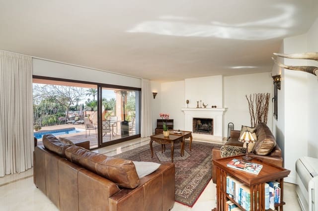 3 slaapkamer Villa te koop in Marbesa, Marbella - € 2.275.000 (Ref: 9615614)