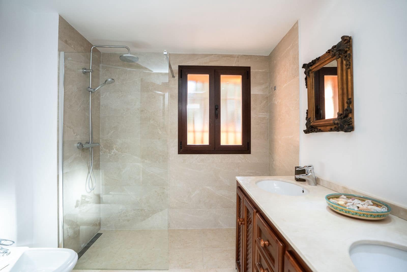 3 slaapkamer Villa te koop in Marbesa - € 2.275.000 (Ref: 9615614)