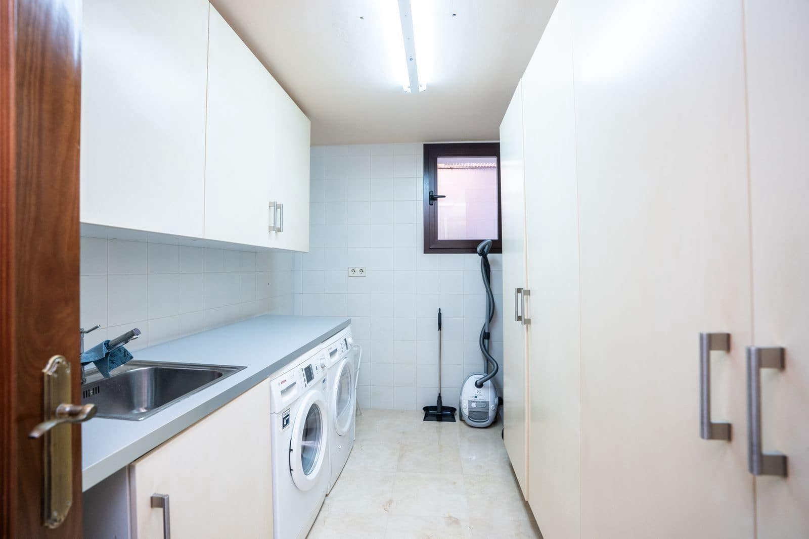 3 slaapkamer Villa te koop in Marbesa - € 2.275.000 (Ref: 9615614)