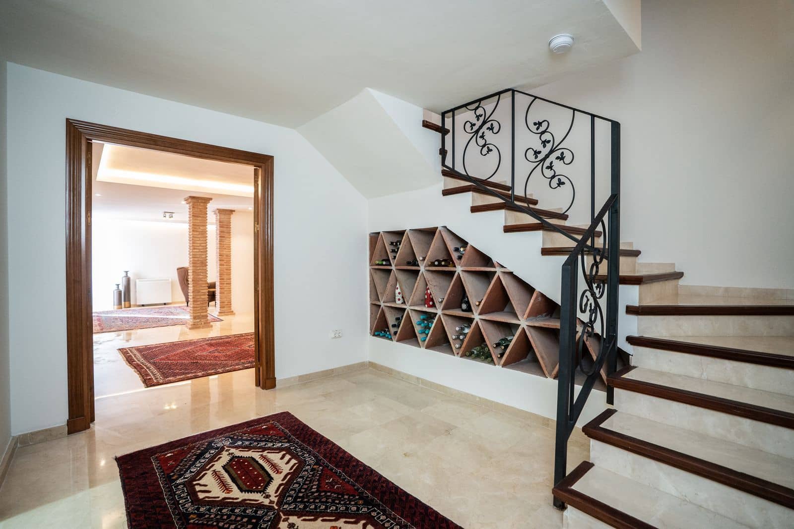 3 slaapkamer Villa te koop in Marbesa - € 2.275.000 (Ref: 9615614)