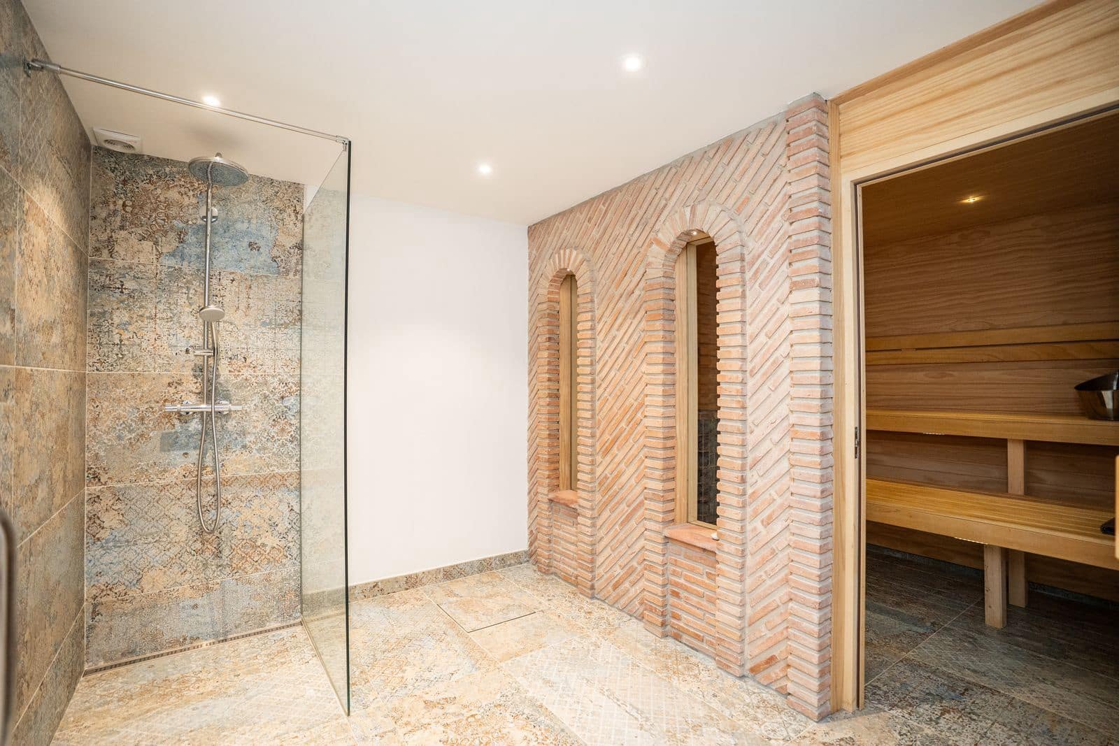 3 slaapkamer Villa te koop in Marbesa - € 2.275.000 (Ref: 9615614)