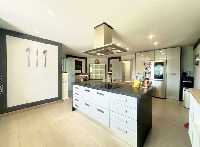 5 quarto Moradia para venda em Sotogrande, San Roque - 2 450 000 € (Ref: 9651373)