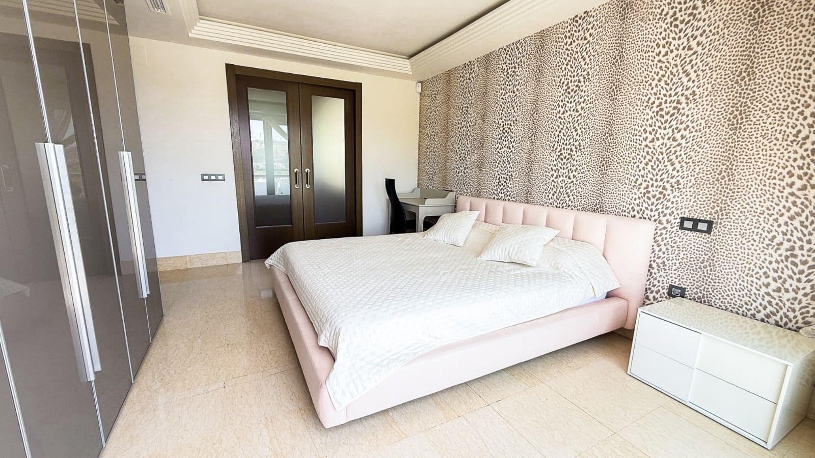 3 slaapkamer Appartement te koop in Benahavis - € 795.000 (Ref: 9651375)