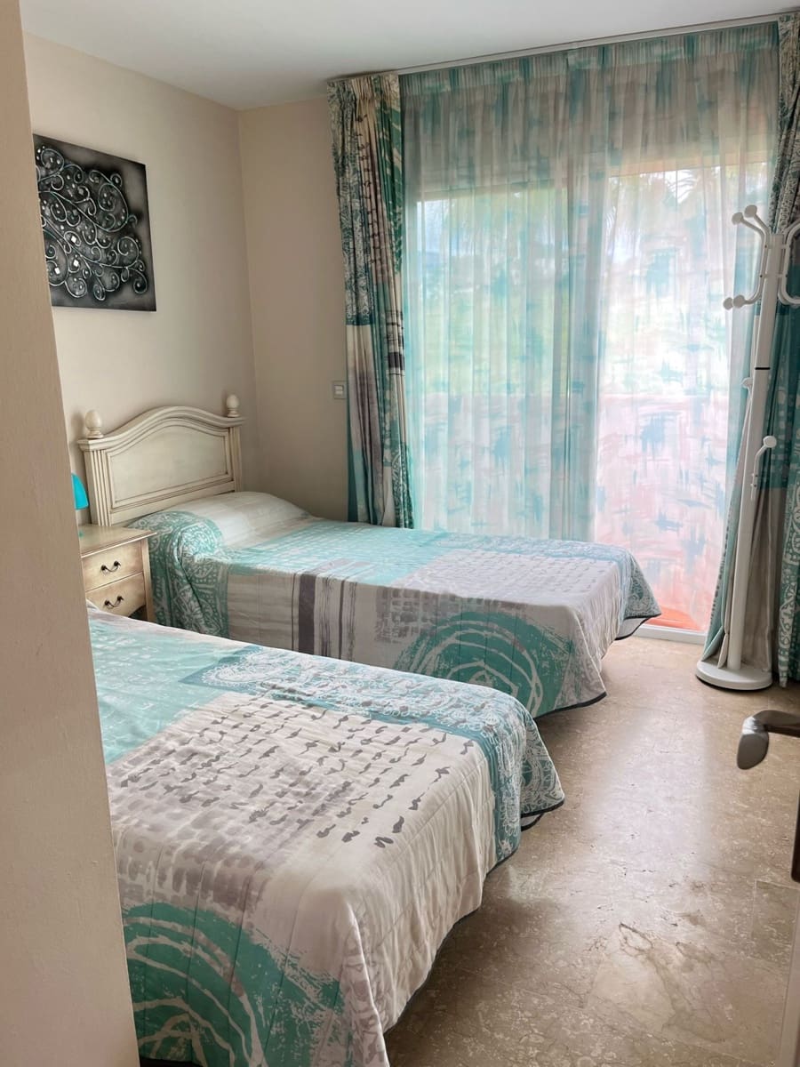 4 sypialnia Dom na sprzedaż w Nueva Andalucia - 670 000 € (Ref: 9651378)