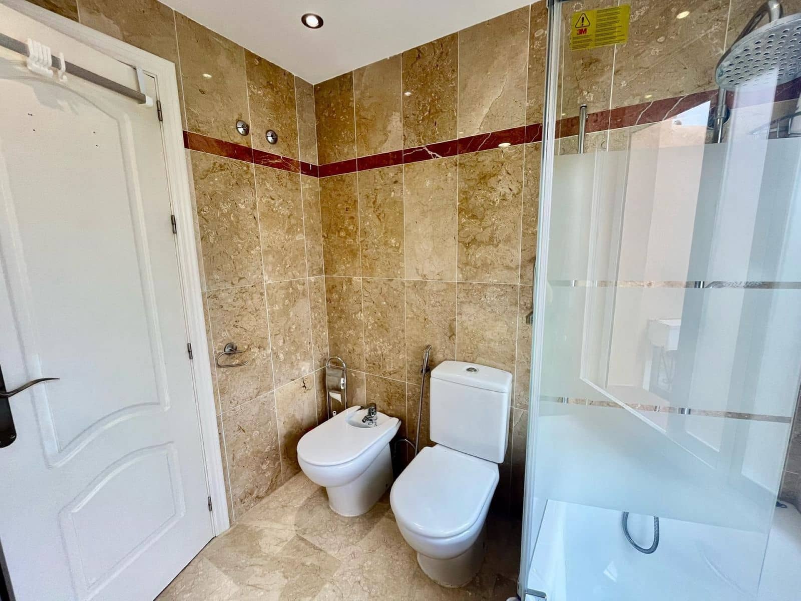 4 sypialnia Dom na sprzedaż w Nueva Andalucia - 670 000 € (Ref: 9651378)