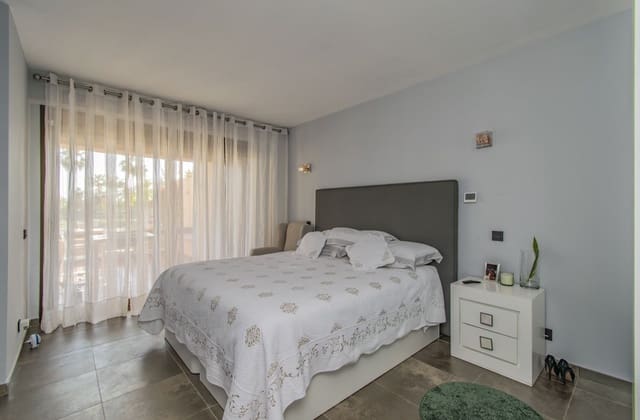 2 Zimmer Apartment zu verkaufen in Marbella - 480.000 € (Ref: 9651390)