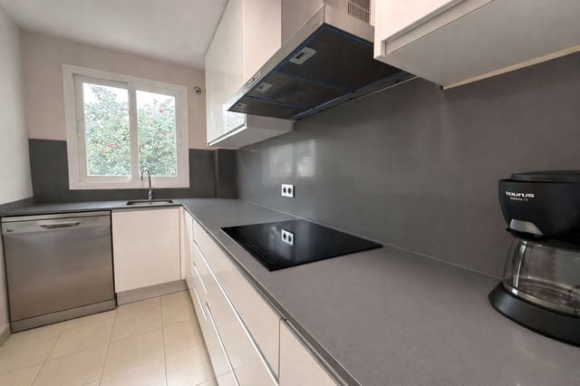 2 sovrum Lägenhet till salu i Manilva - 286 000 € (Ref: 9651391)