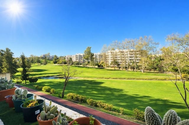 2 soveværelse Lejlighed til salg i Guadalmina Alta, Marbella - € 395.000 (Ref: 9651397)