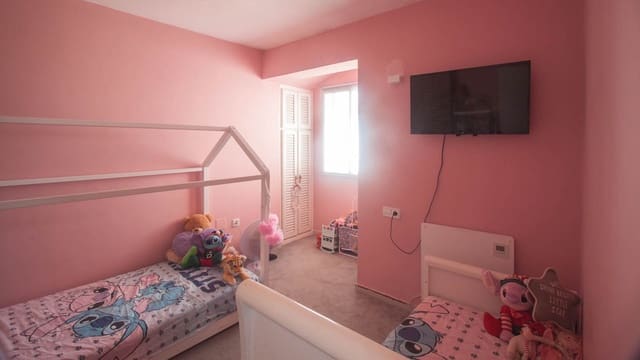 Casa de 3 habitaciones en Bahía Dorada, Estepona en venta - 479.000 € (Ref: 9651400)