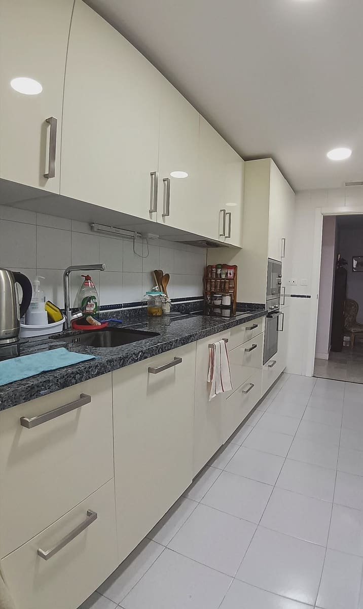 3 Zimmer Apartment zu verkaufen in Marbella - 750.000 € (Ref: 9651404)