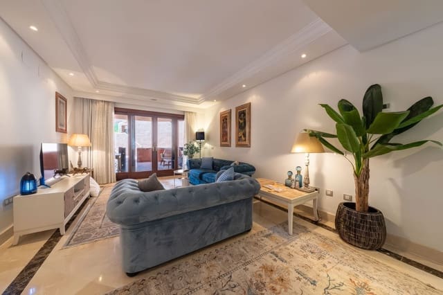 3 Zimmer Apartment zu verkaufen in Estepona - 825.000 € (Ref: 9651407)