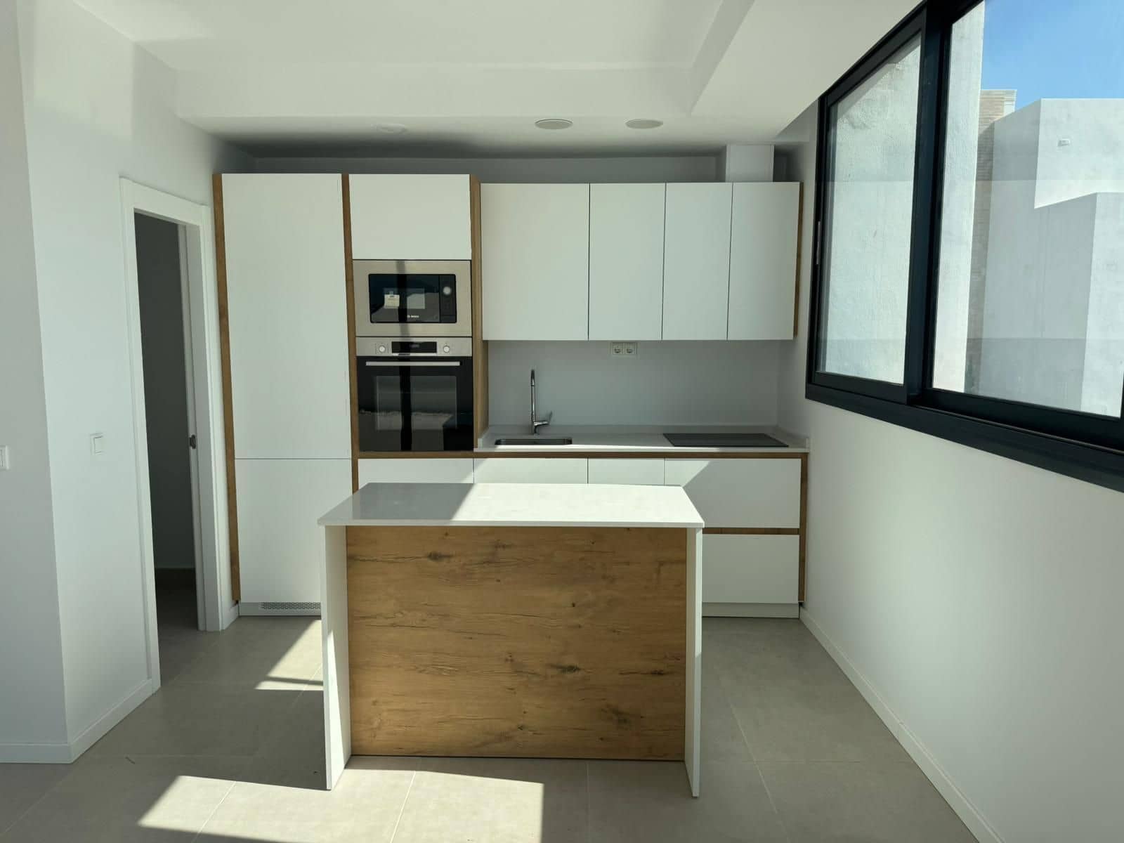 2 Zimmer Penthouse zu verkaufen in Estepona - 575.000 € (Ref: 9651409)