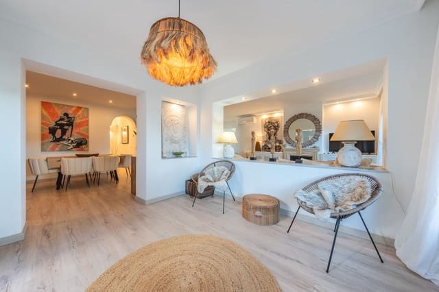 3 slaapkamer Halfvrijstaande villa te koop in Hacienda Las Chapas, Marbella - € 795.000 (Ref: 9651413)