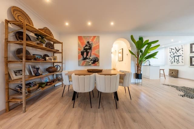 3 slaapkamer Halfvrijstaande villa te koop in Hacienda Las Chapas, Marbella - € 795.000 (Ref: 9651413)