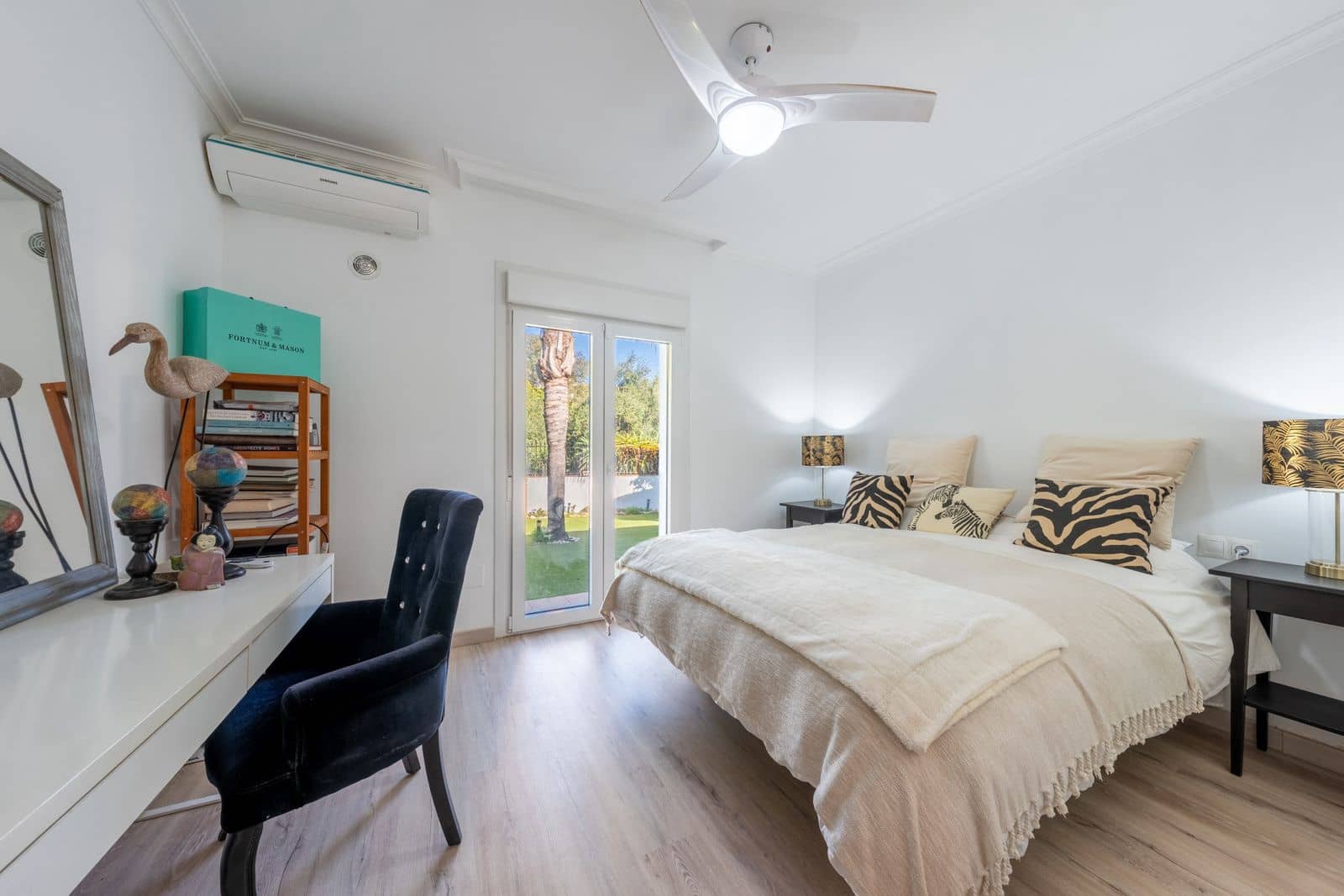 3 bedroom Semi-detached Villa for sale in Marbella - € 795,000 (Ref: 9651413)