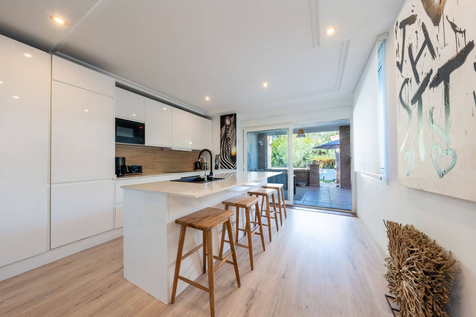 3 bedroom Semi-detached Villa for sale in Marbella - € 795,000 (Ref: 9651413)