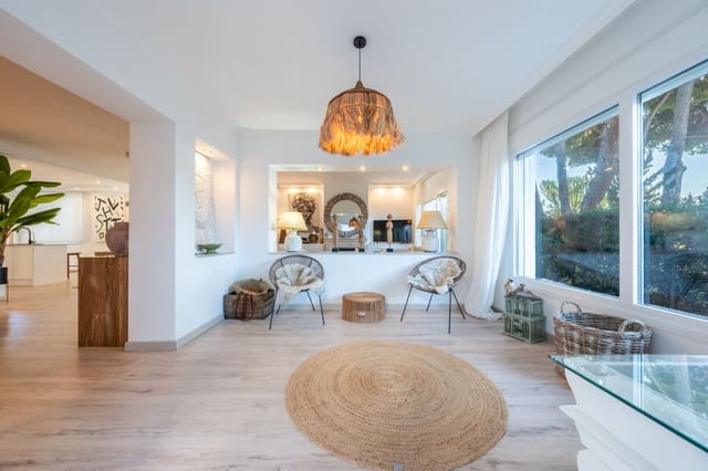 3 slaapkamer Halfvrijstaande villa te koop in Hacienda Las Chapas, Marbella - € 795.000 (Ref: 9651413)