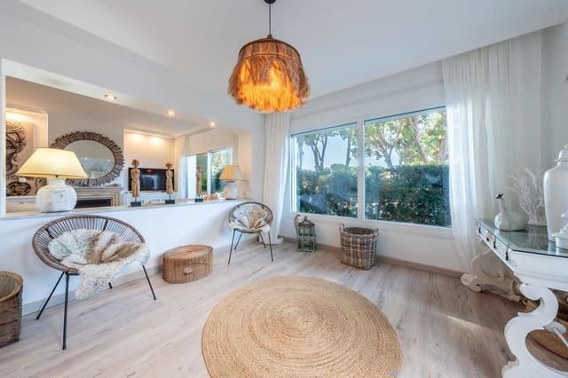 3 slaapkamer Halfvrijstaande villa te koop in Hacienda Las Chapas, Marbella - € 795.000 (Ref: 9651413)