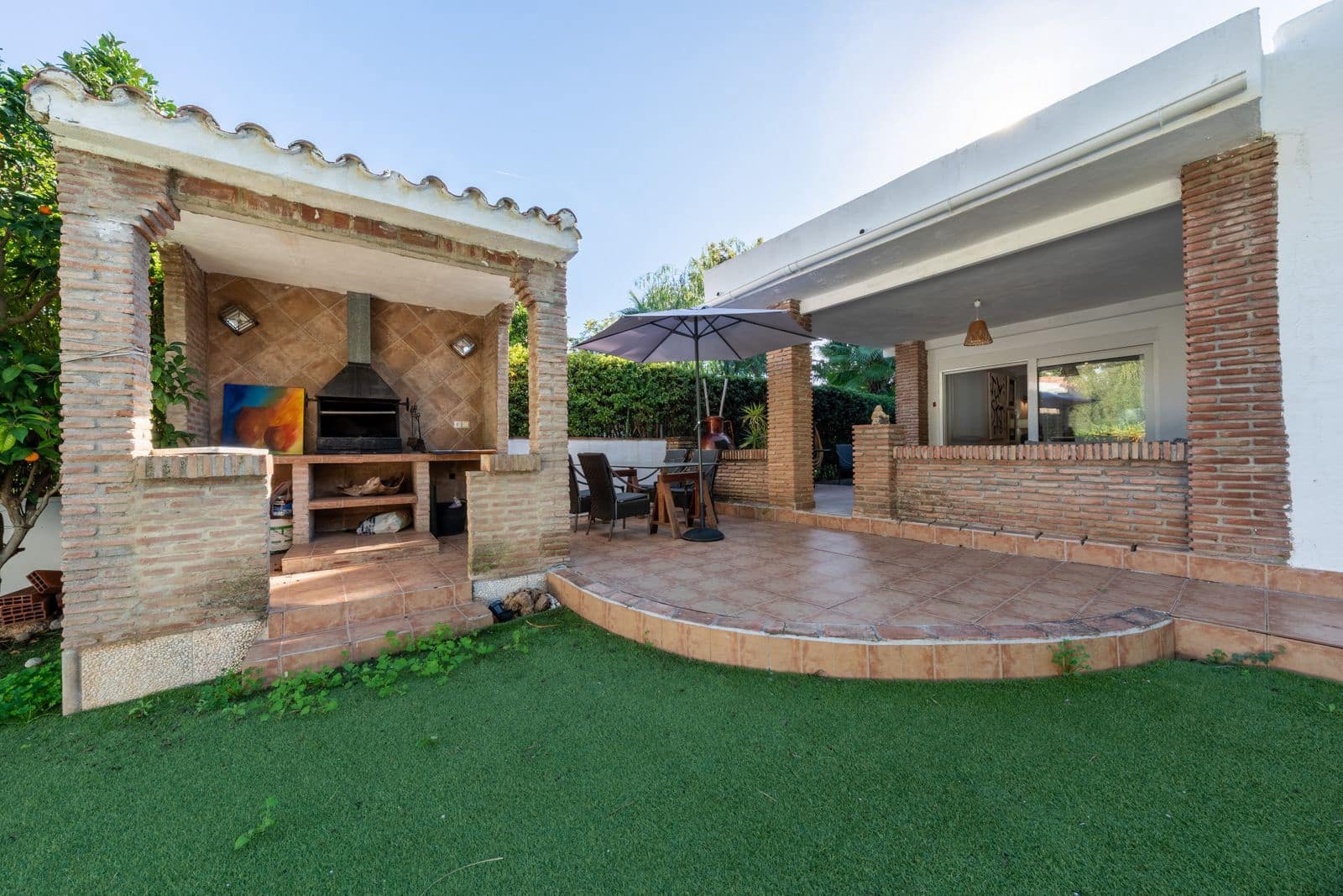 3 bedroom Semi-detached Villa for sale in Marbella - € 795,000 (Ref: 9651413)