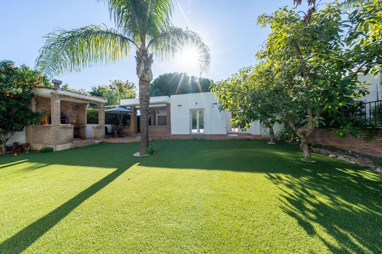 3 bedroom Semi-detached Villa for sale in Marbella - € 795,000 (Ref: 9651413)