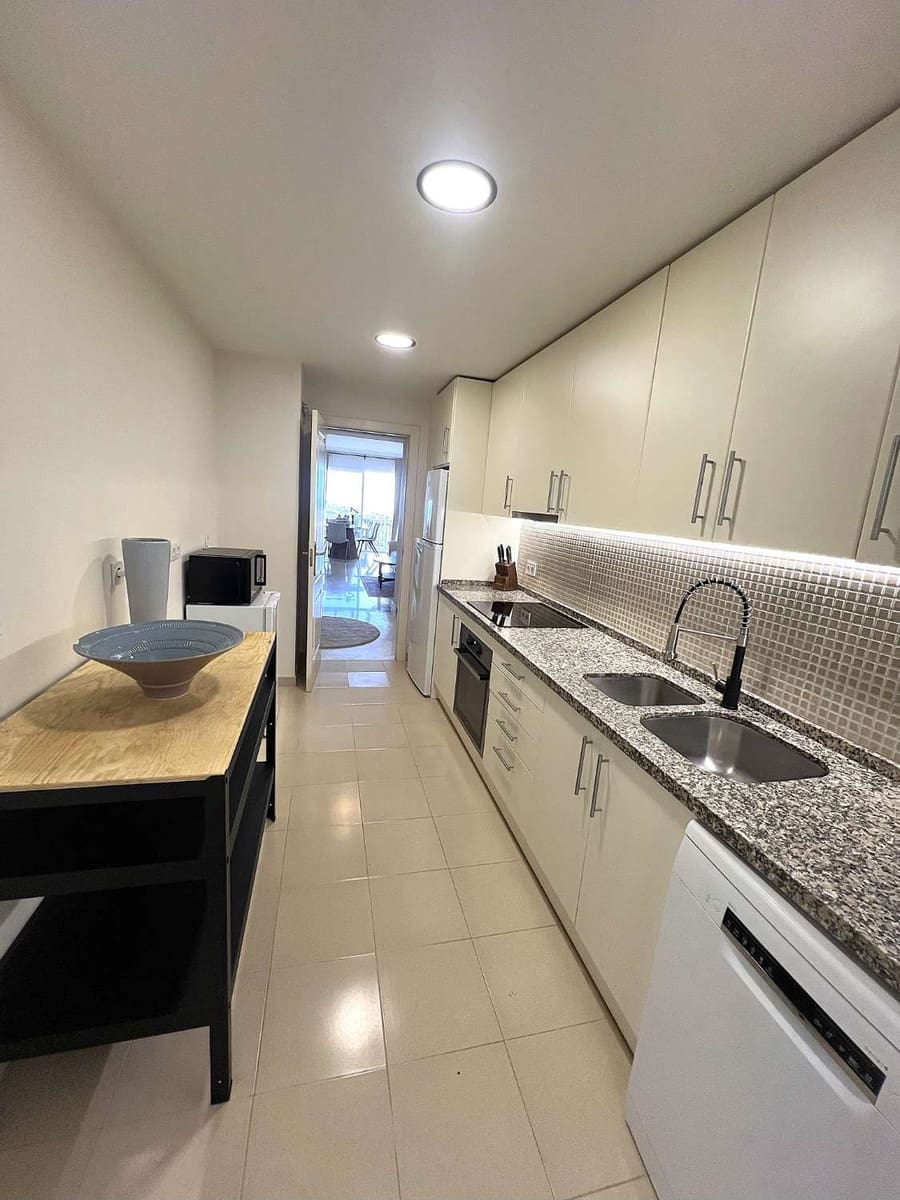 3 chambre Penthouse à vendre à Benahavis - 795 000 € (Ref: 9651415)