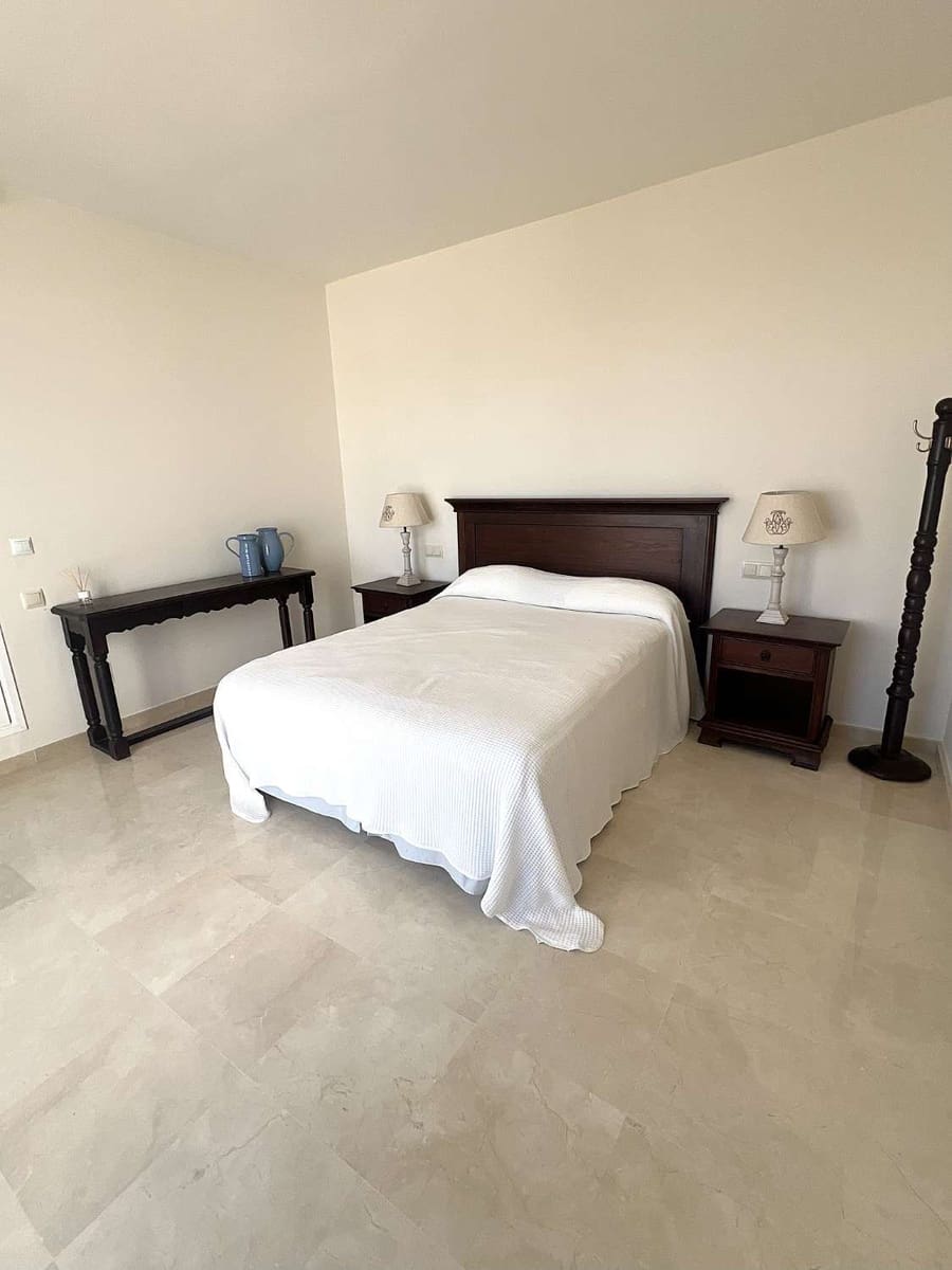 3 chambre Penthouse à vendre à Benahavis - 795 000 € (Ref: 9651415)