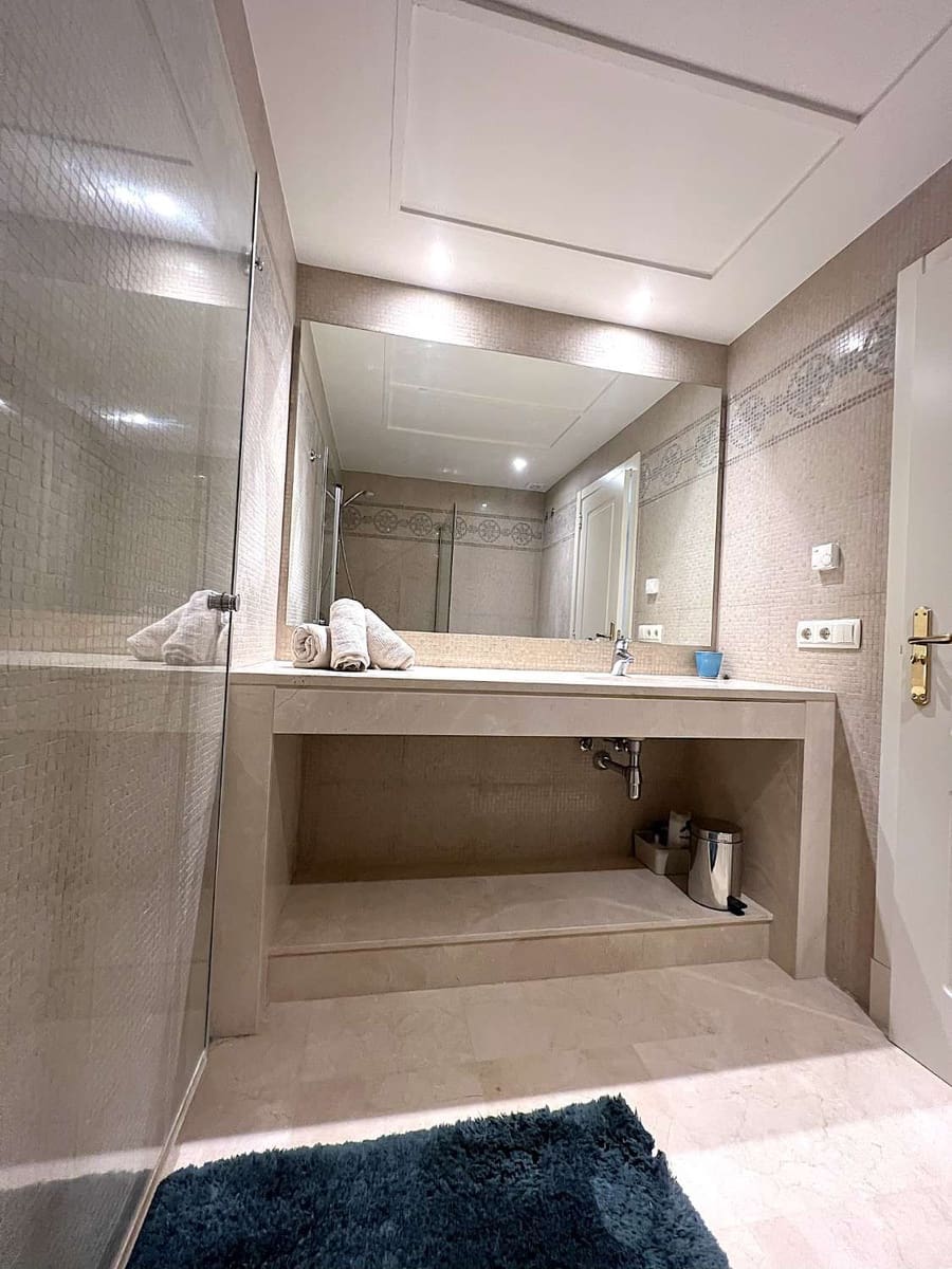 3 chambre Penthouse à vendre à Benahavis - 795 000 € (Ref: 9651415)