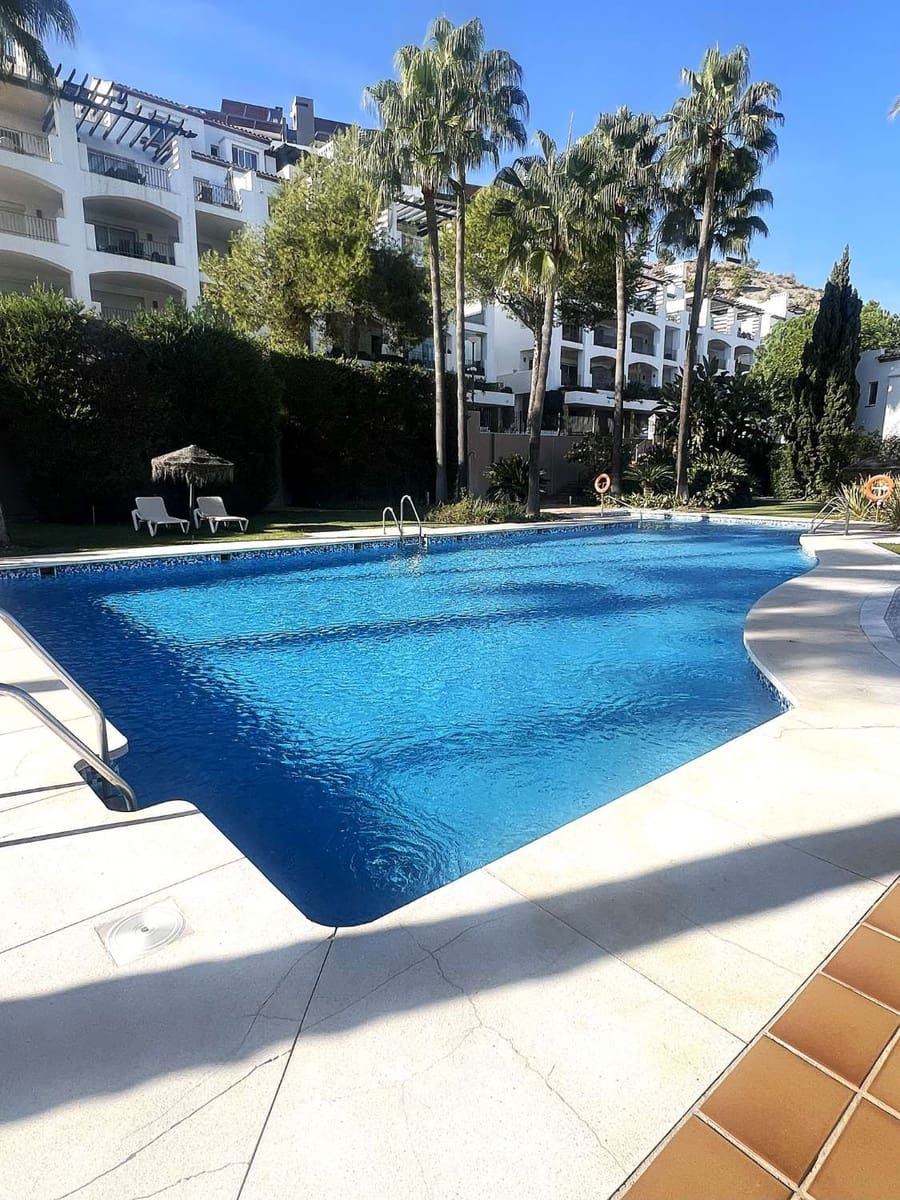 3 chambre Penthouse à vendre à Benahavis - 795 000 € (Ref: 9651415)